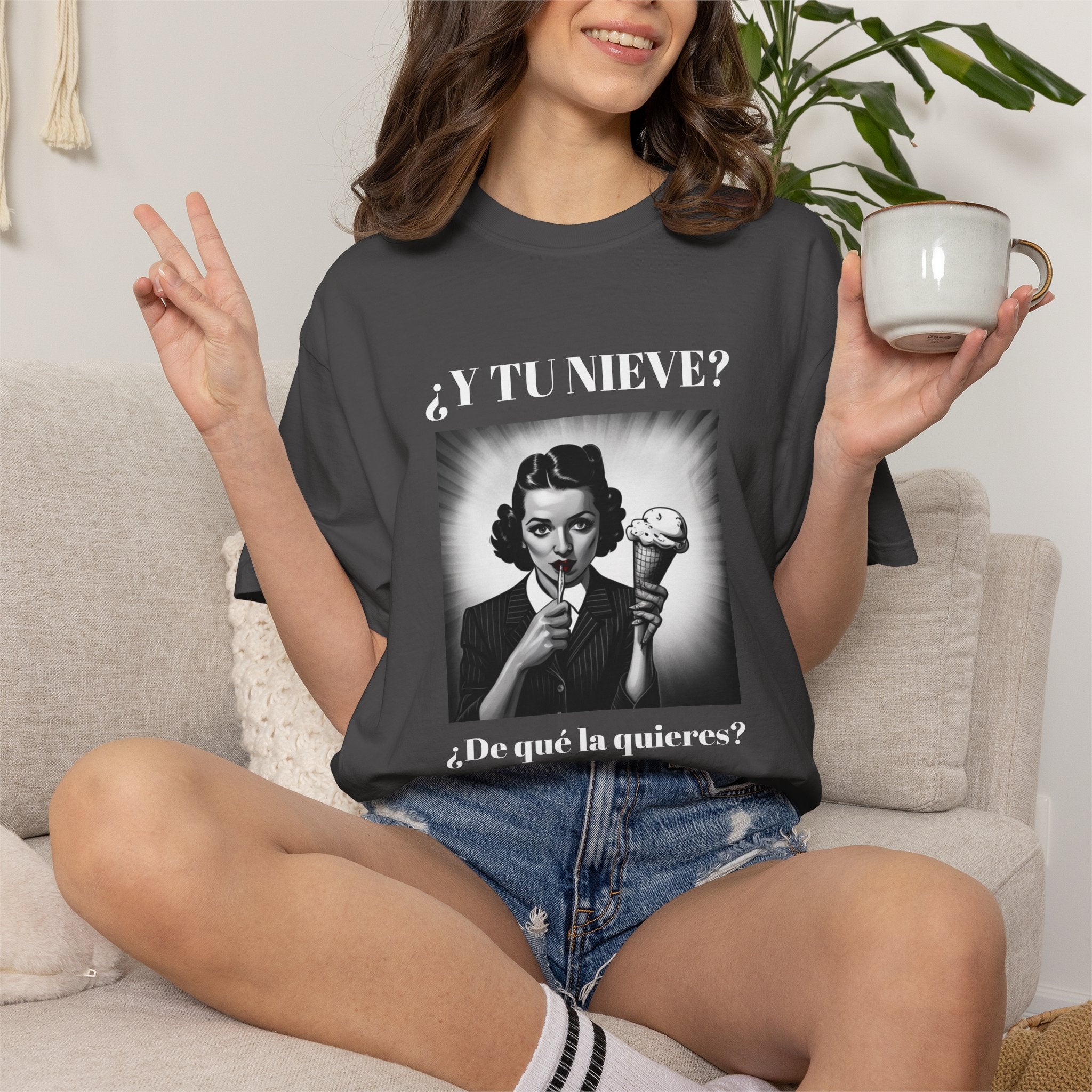 Funny Women's T-Shirt, Cute Shirt, Sarcastic Quote Top, Novelty Shirt, Humorous Clothing.¿Y tu nieve...?